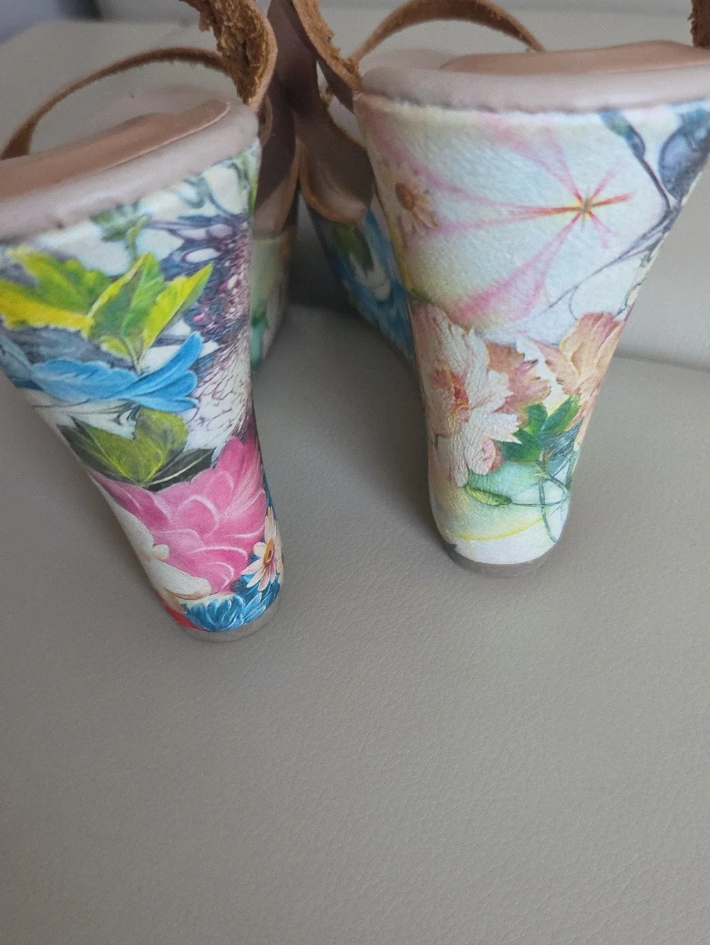 Sociology Pink Floral-Print Wedge Sandals Size 10